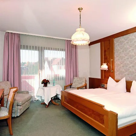 فندق Restaurant Zum Hirschen 3*